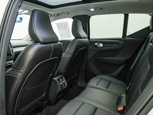 Certified 2026 Volvo XC40 B5 Ultra w/ Climate Package AWD/4WD image 19
