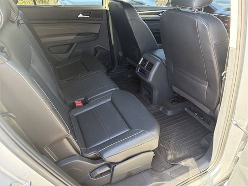 Used 2021 Volkswagen Atlas SE image 15