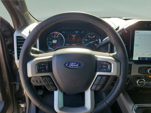 Certified 2022 Ford F350 Lariat w/ Black Appearance Package image 10