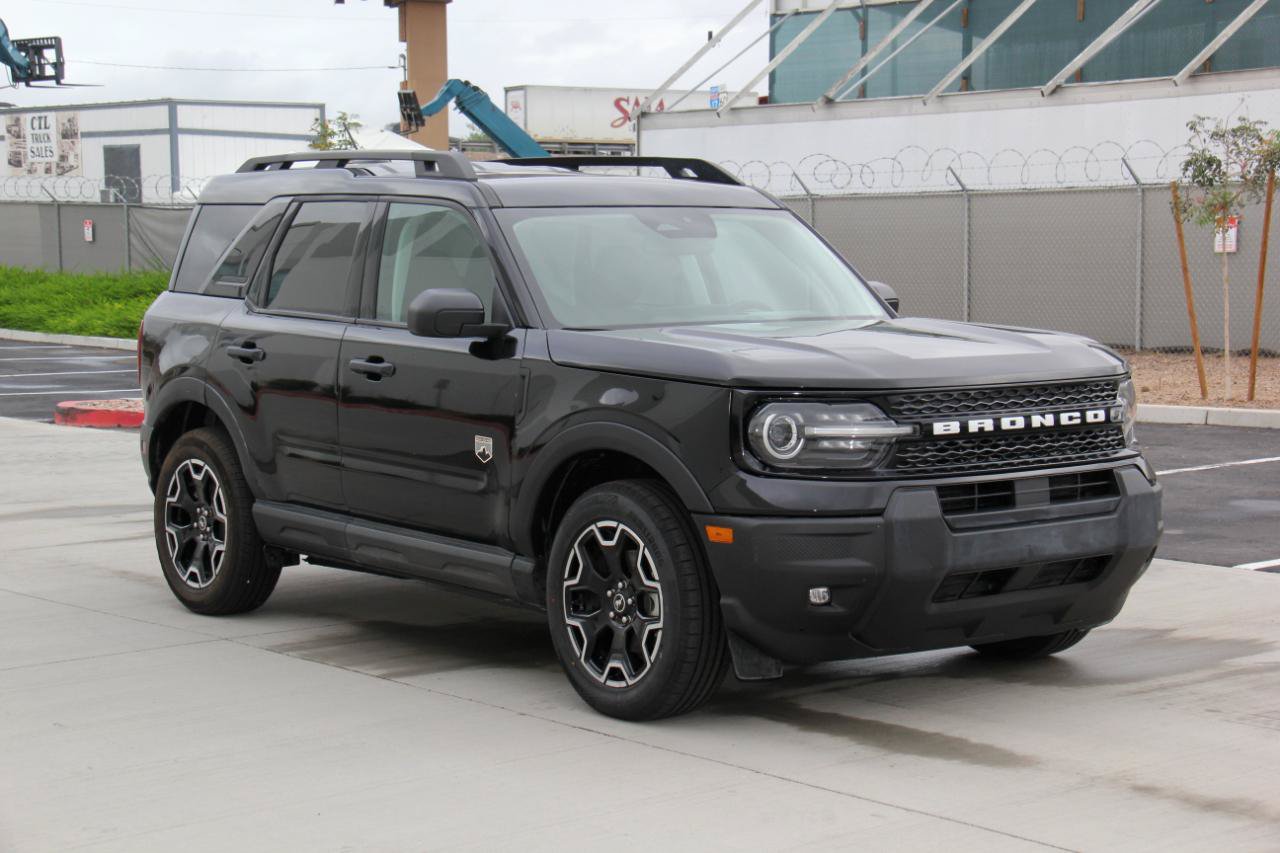 Used 2026 Ford Bronco Sport Outer Banks AWD/4WD image 3