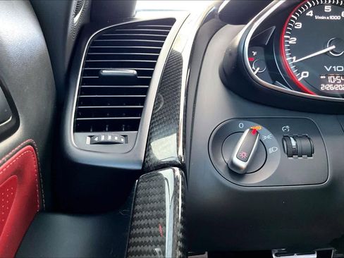 Used 2012 Audi R8 V10 image 34