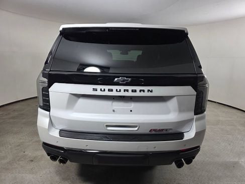 Used 2025 Chevrolet Suburban RST w/ RST Capability Package AWD/4WD image 5