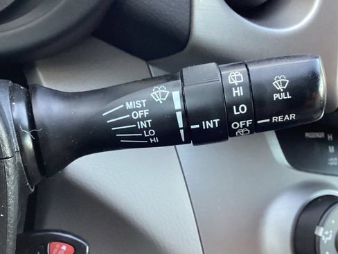 Used 2007 Toyota RAV4 2WD image 18