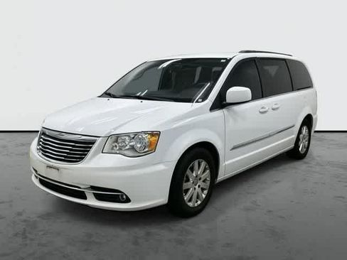 Used 2014 Chrysler Town & Country Touring FWD image 1