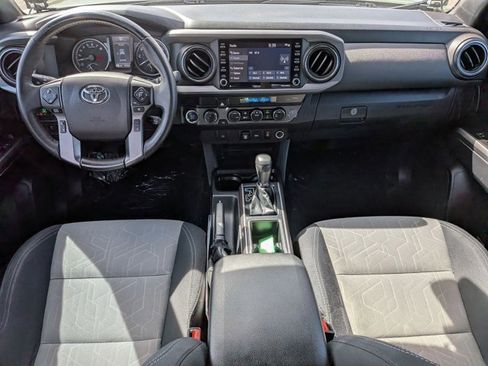 Used 2022 Toyota Tacoma TRD Off-Road AWD/4WD image 21