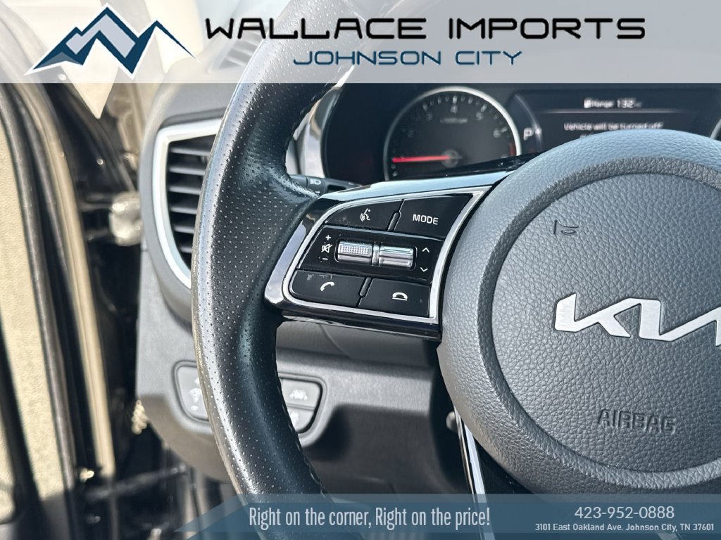 Used 2023 Kia Seltos SX w/ SX Sunroof Package AWD/4WD image 30