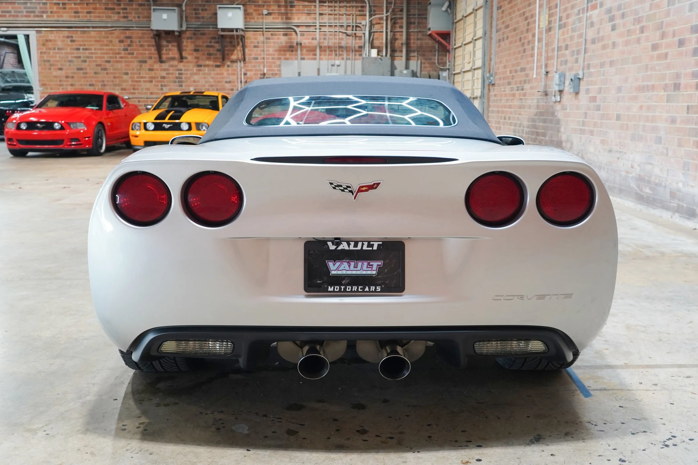 Used 2006 Chevrolet Corvette Coupe w/ Preferred Equipment Group RWD image 11