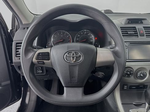 Used 2013 Toyota Corolla S image 11