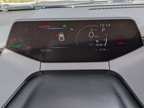 Used 2025 Toyota Prius XLE image 19