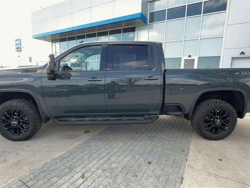 Used 2025 Chevrolet Silverado 3500 LTZ w/ LTZ Plus Package image 5