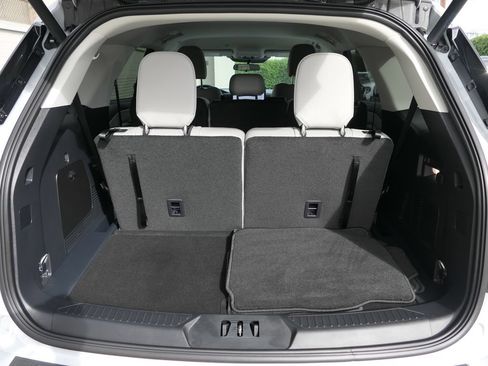 Used 2026 Ford Explorer Active w/ Active Comfort Package RWD image 25