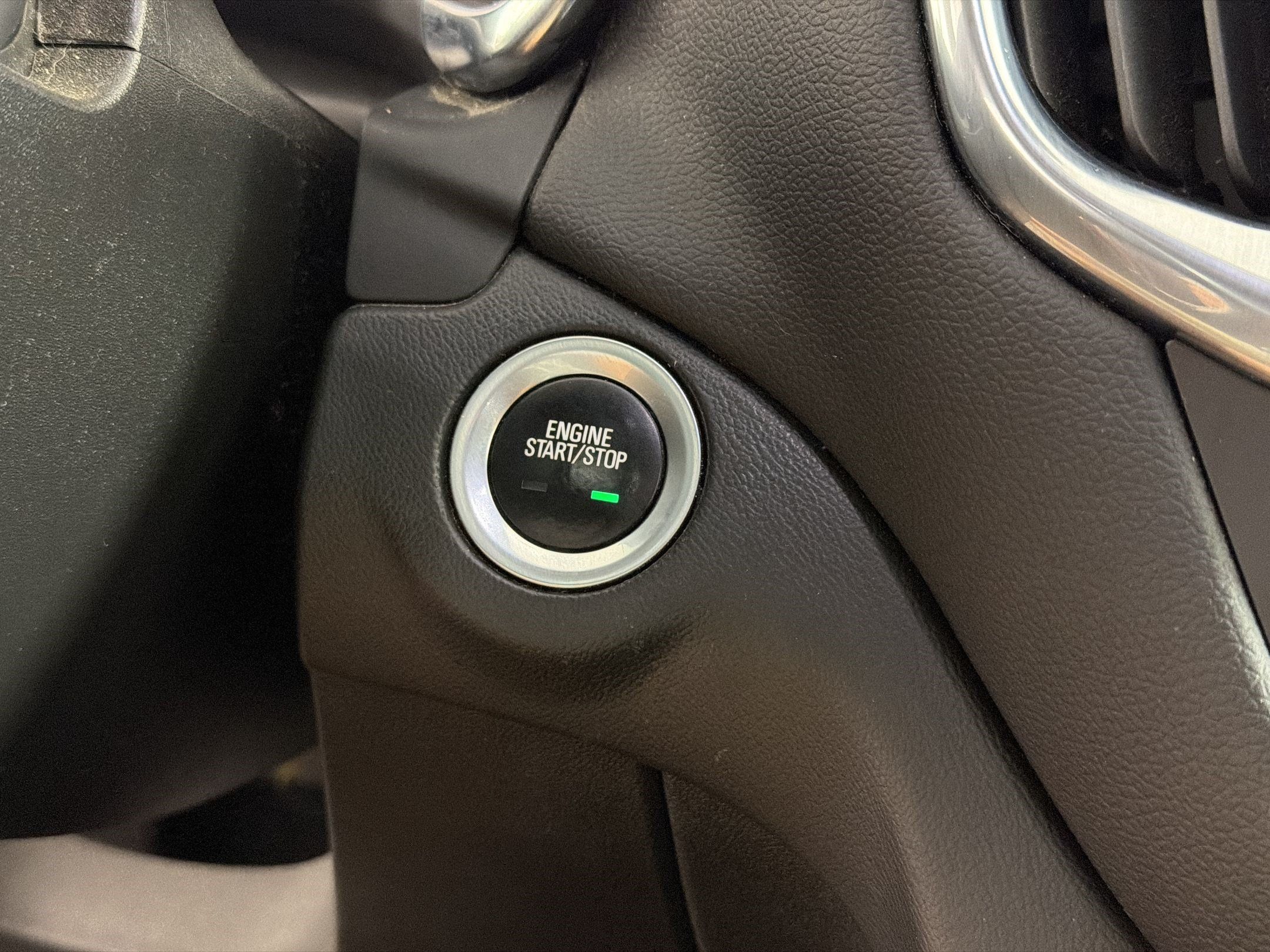 Used 2021 Chevrolet Equinox LT AWD/4WD image 16