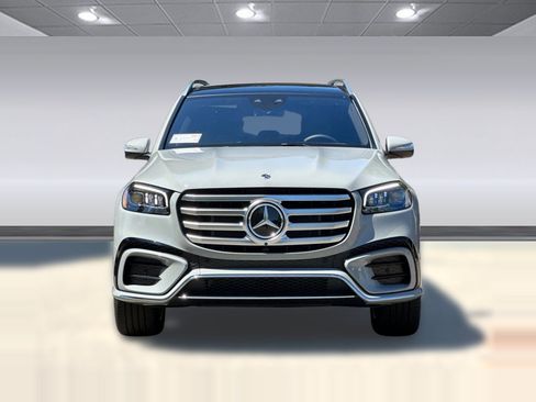 Certified 2025 Mercedes-Benz GLS 450 4MATIC image 5