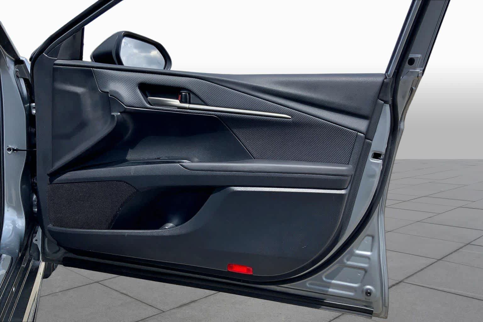 Certified 2025 Toyota Camry SE FWD image 22