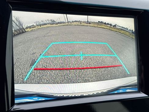 Used 2018 Toyota Camry L image 18