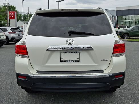 Used 2012 Toyota Highlander 4WD w/ Tech Pkg image 7
