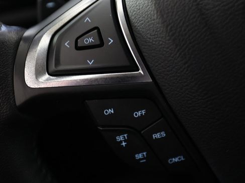 Used 2018 Ford Fusion SE w/ Equipment Group 201A image 20