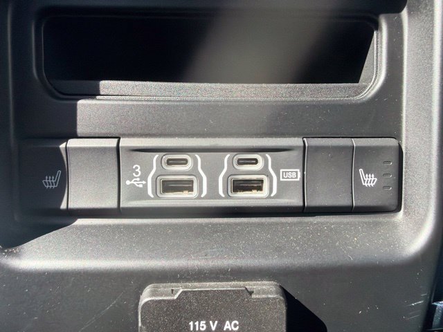 Used 2019 RAM 1500 Laramie AWD/4WD image 31