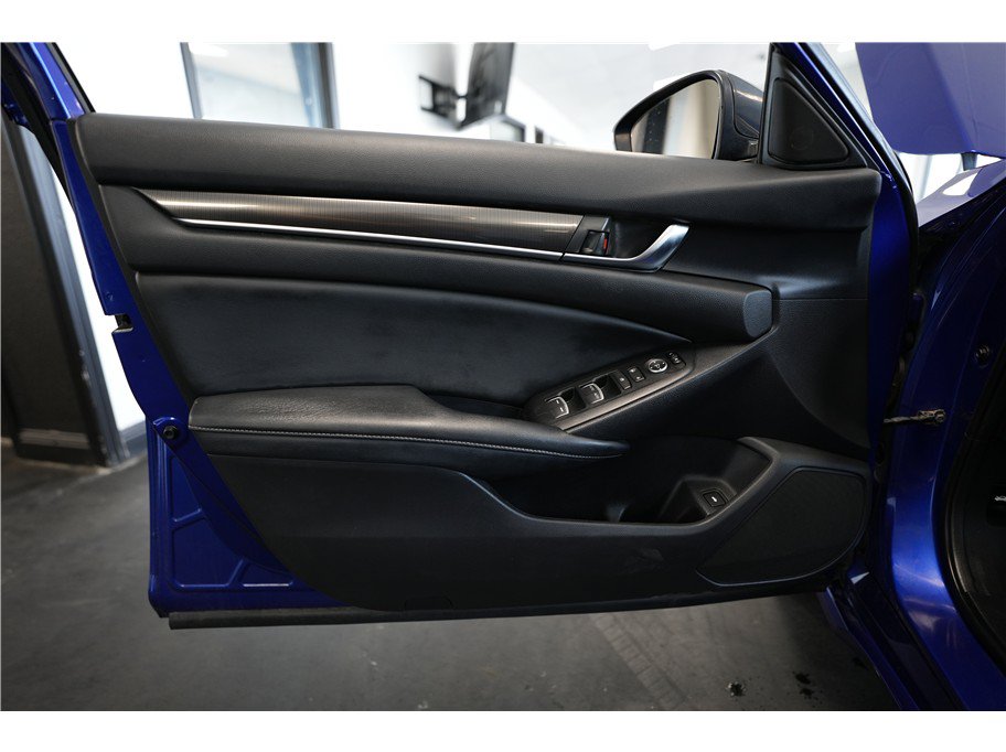 Used 2018 Honda Accord Sport image 15