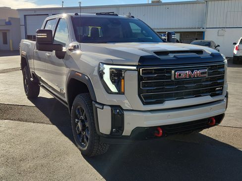 New 2026 GMC Sierra 2500 AT4 w/ Max Trailering Package image 6