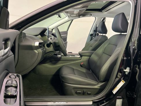 New 2025 Nissan Altima 2.5 SL image 11
