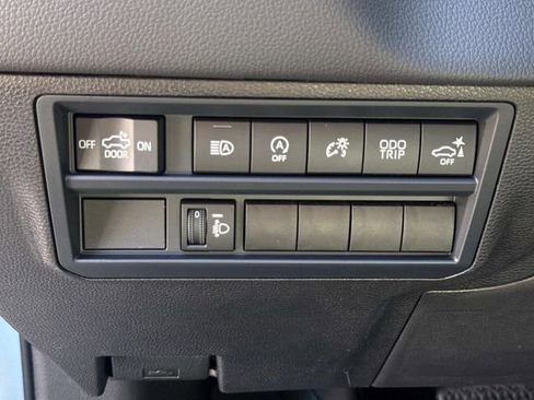 New 2026 Toyota Tundra Limited AWD/4WD image 22