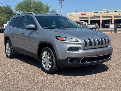 Used 2016 Jeep Cherokee Limited FWD image 15
