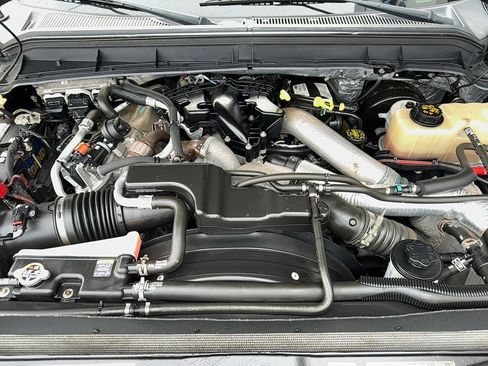 Used 2012 Ford F250 King Ranch w/ King Ranch w/Chrome Pkg image 28