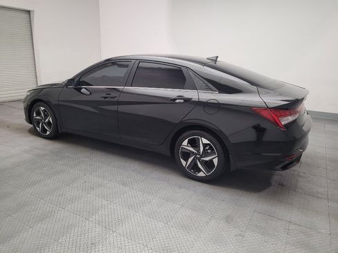 Used 2023 Hyundai Elantra Limited FWD image 3