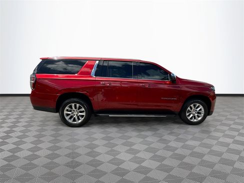 Used 2021 Chevrolet Suburban Premier w/ Premium Package image 5