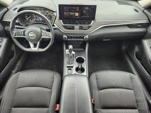Used 2024 Nissan Altima 2.5 SV w/ SV Premium Package FWD image 26