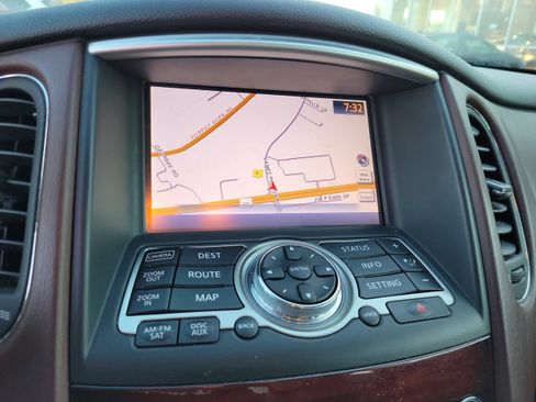 Used 2016 INFINITI QX50 2WD w/ Premium Plus Package image 23