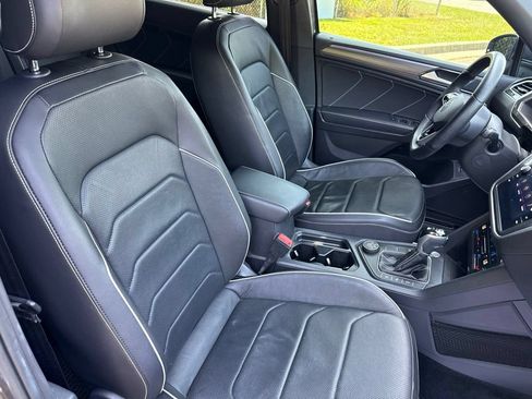 Used 2022 Volkswagen Tiguan SEL R-Line AWD/4WD image 12