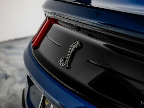 Used 2021 Ford Mustang Shelby GT500 w/ Carbon Fiber Track Pack image 35