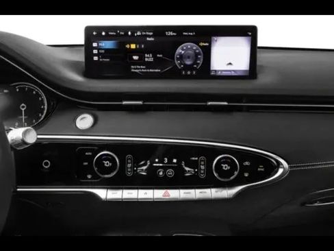 Used 2025 Genesis GV70 2.5T image 5