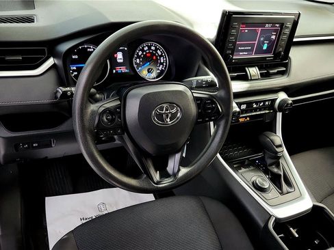 Certified 2022 Toyota RAV4 LE image 36