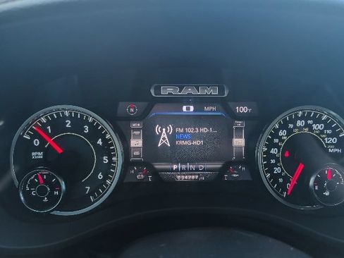 Used 2024 RAM 1500 Laramie AWD/4WD image 20