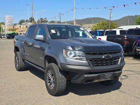 Used 2019 Chevrolet Colorado ZR2 w/ LPO, Premium Interior Package AWD/4WD image 11