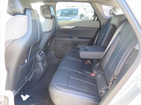 New 2026 Cadillac Optiq Luxury 1 image 24