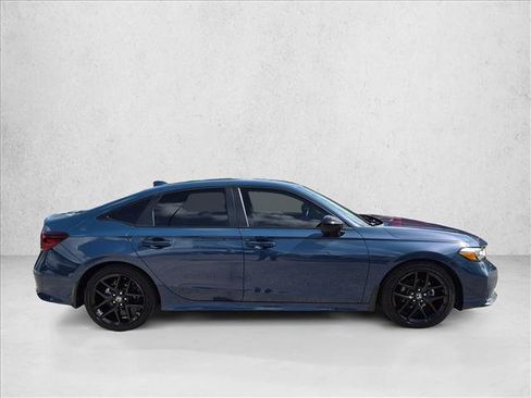 Used 2025 Honda Civic Sport image 4