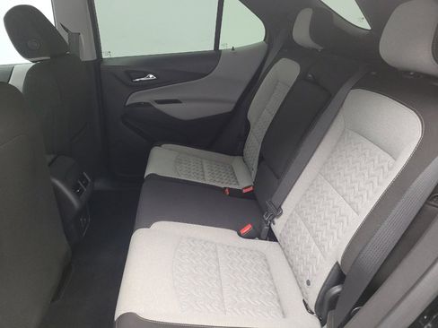 Used 2024 Chevrolet Equinox LT image 18