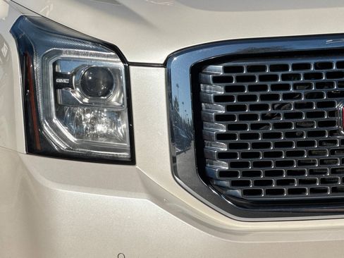 Used 2015 GMC Yukon Denali w/ Touring Package image 47