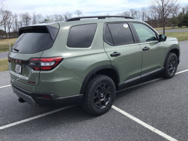 New 2026 Honda Pilot TrailSport image 3