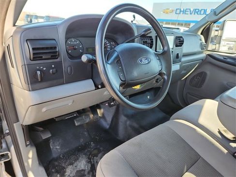 Used 2006 Ford F250 XL image 10