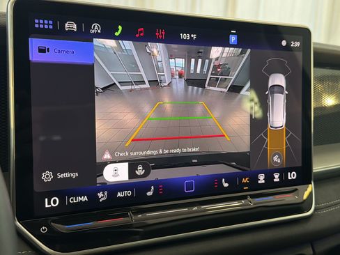 New 2026 Volkswagen Tiguan SE FWD image 19