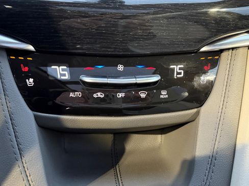 Used 2024 Cadillac XT6 Premium Luxury w/ Technology Package image 23