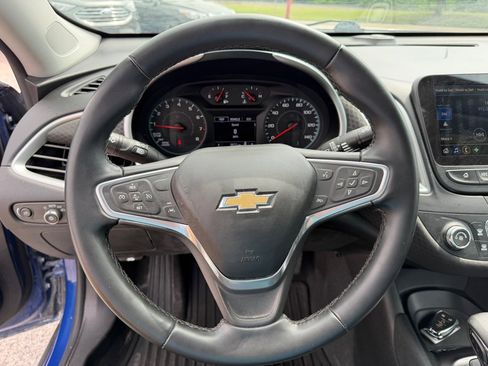Used 2023 Chevrolet Malibu RS FWD image 12