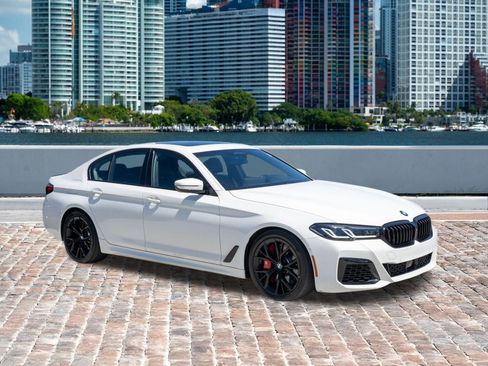 Used 2023 BMW M550i xDrive w/ Dynamic Handling Package AWD/4WD image 3