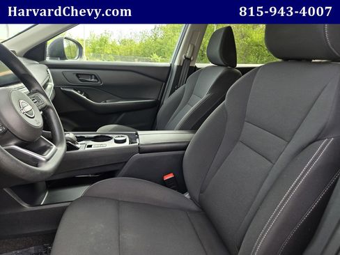 Used 2024 Nissan Rogue S AWD/4WD image 24