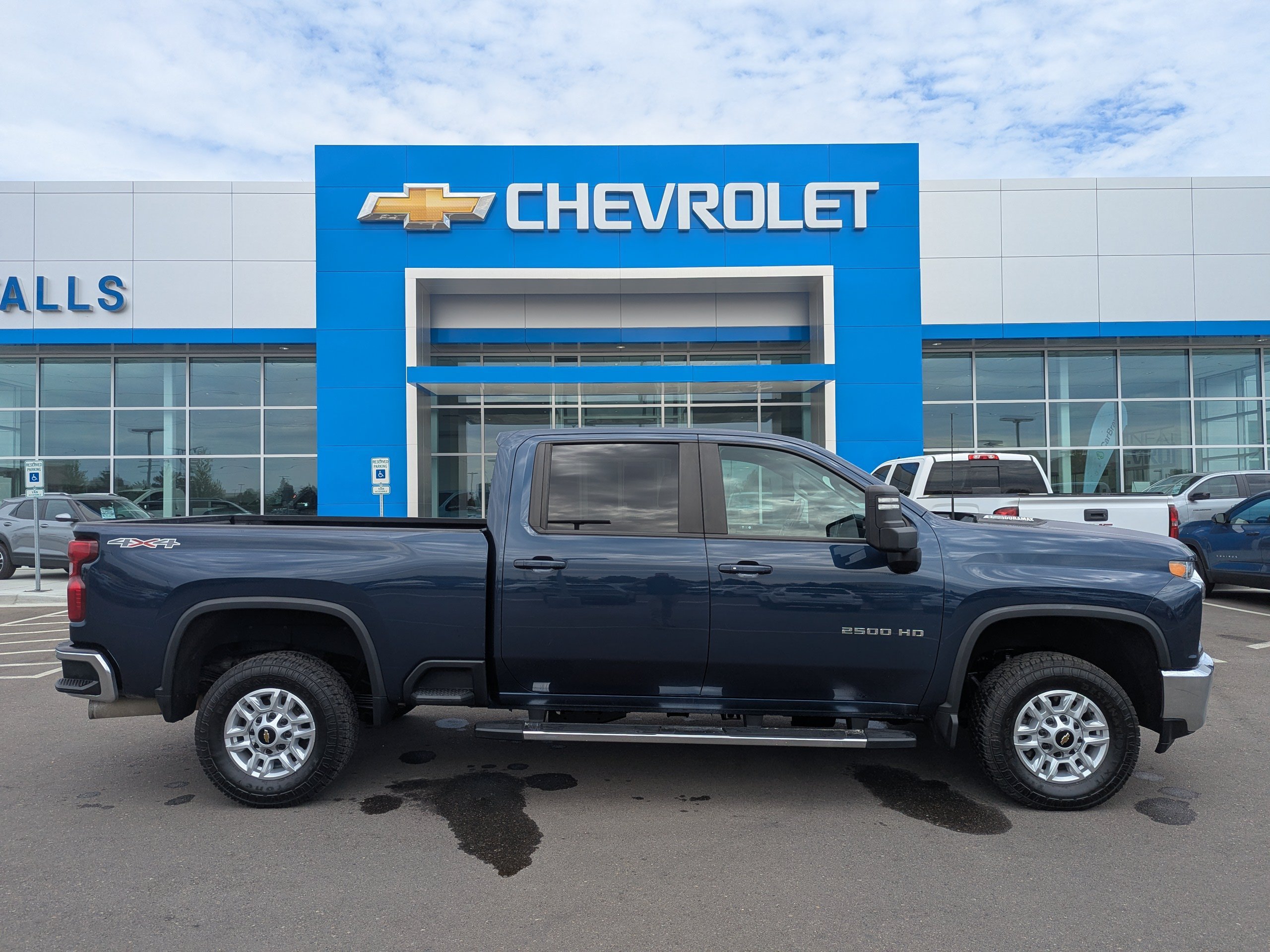 Certified 2022 Chevrolet Silverado 2500 LT w/ Convenience Package AWD/4WD image 36